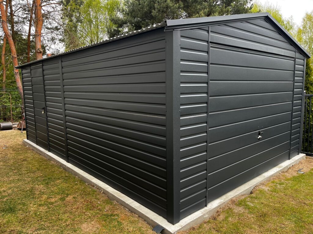Garaż blaszany 4m x 6m